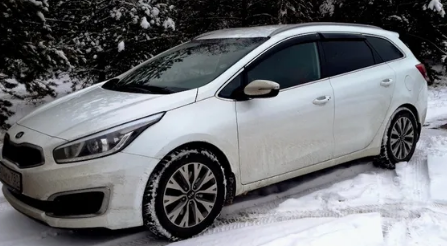 Дефлекторы окон (ветровики) Kia Ceed II Hb 5d 2012 ХРОМ.МОЛДИНГ (Киа Сид) Кобра Тюнинг